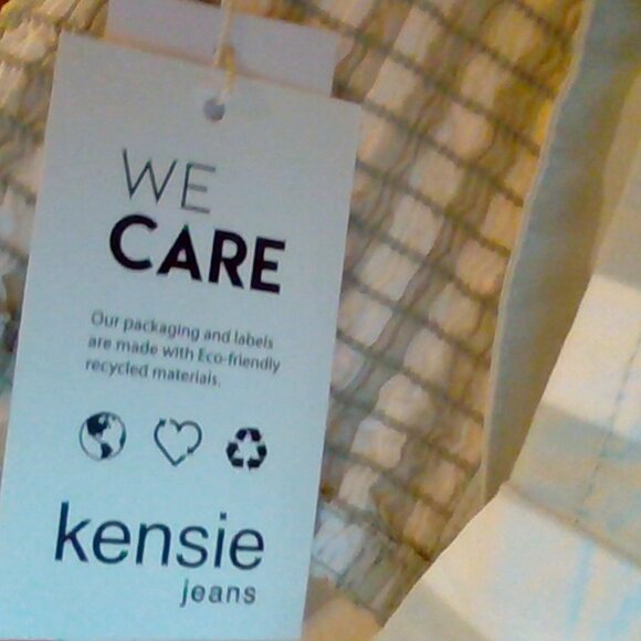 Brand New Women's KENSIE Striped Cropped Tank Top - Picture 5 of 5